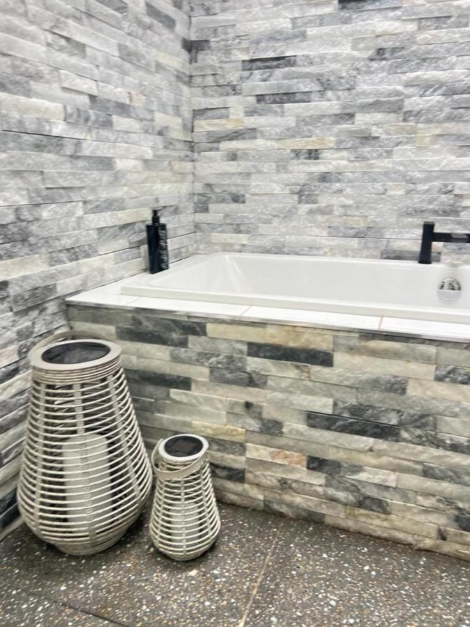 Central Belfast Modern Apartment Great Location Free Parking Ngoại thất bức ảnh